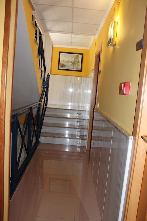 Hostal Prickly Villacanas Екстериор снимка