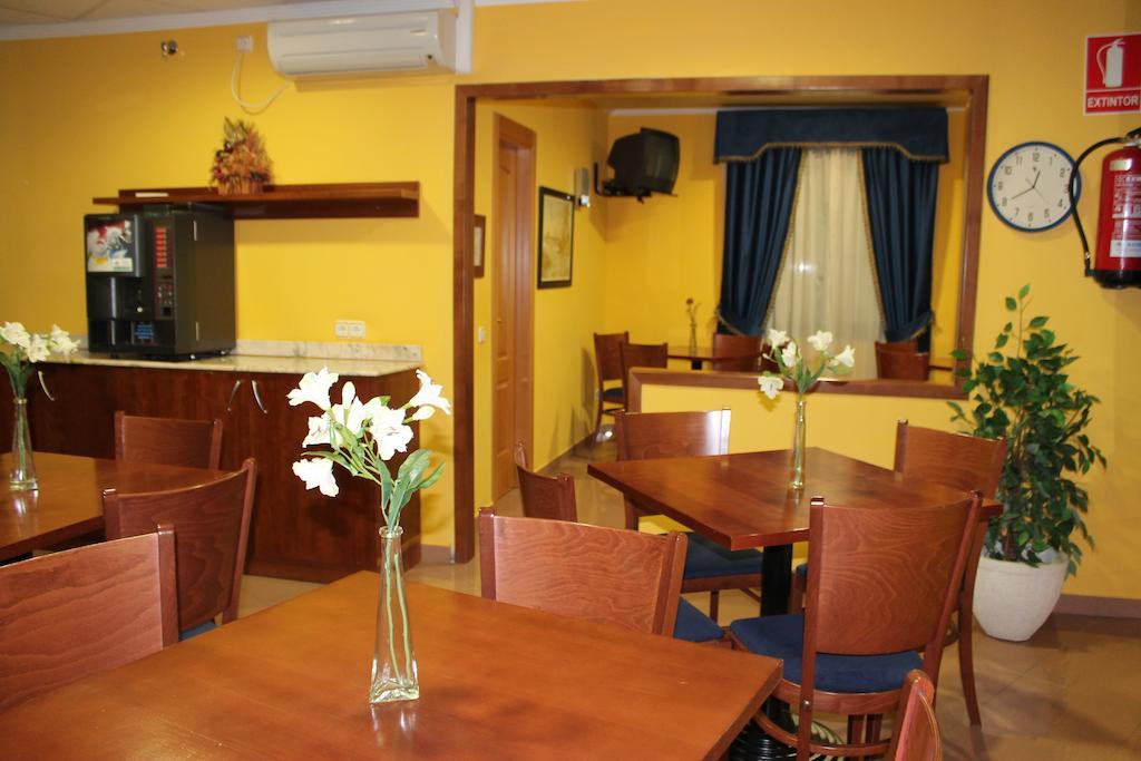 Hostal Prickly Villacanas Екстериор снимка